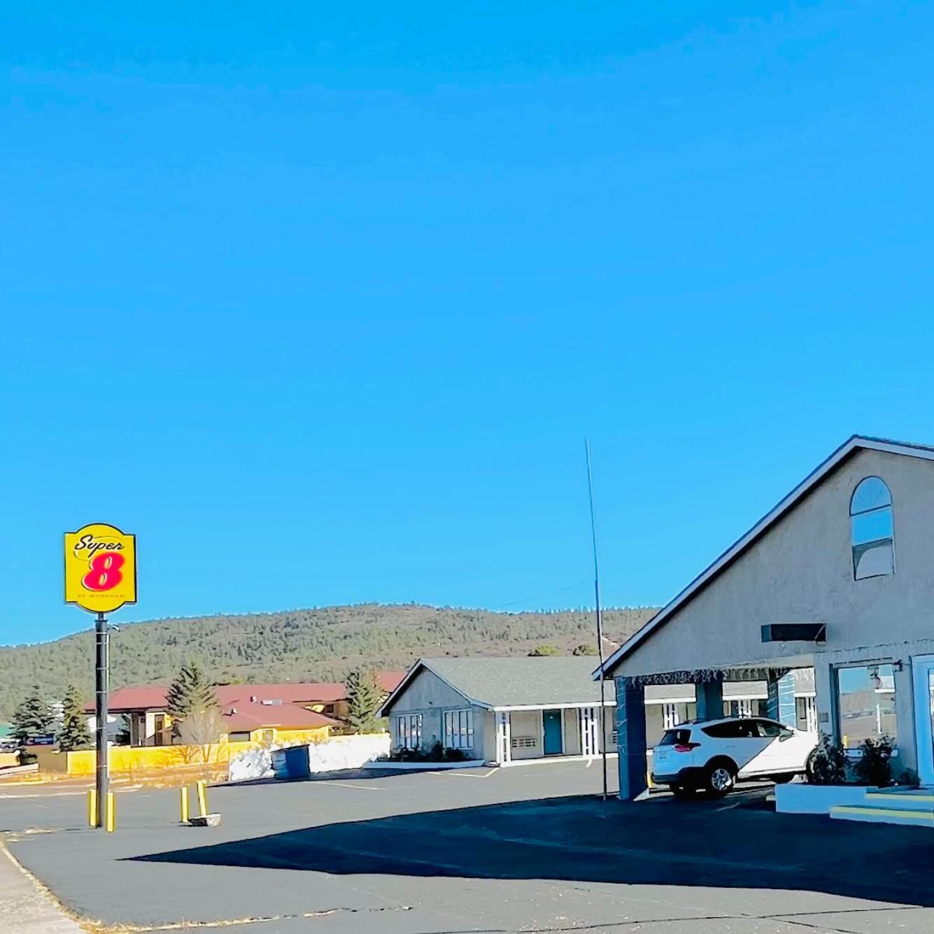 Super 8 By Wyndham Williams West Route 66 - Grand Canyon Area エクステリア 写真