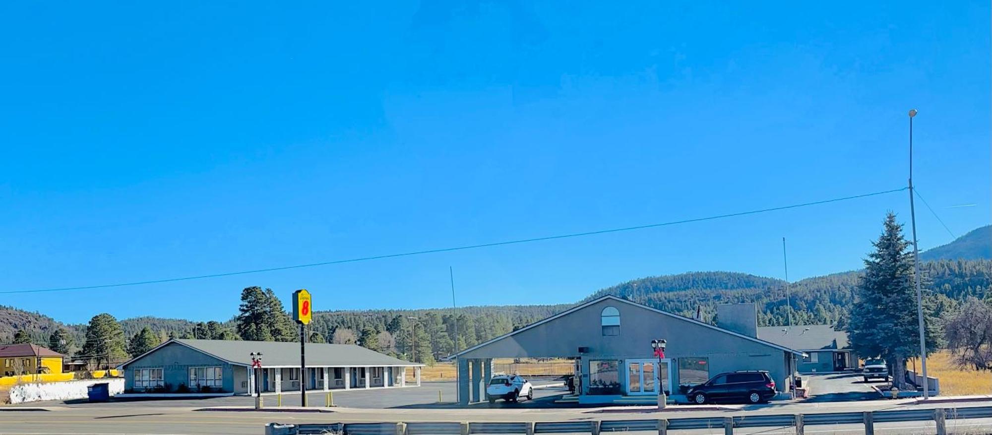 Super 8 By Wyndham Williams West Route 66 - Grand Canyon Area エクステリア 写真