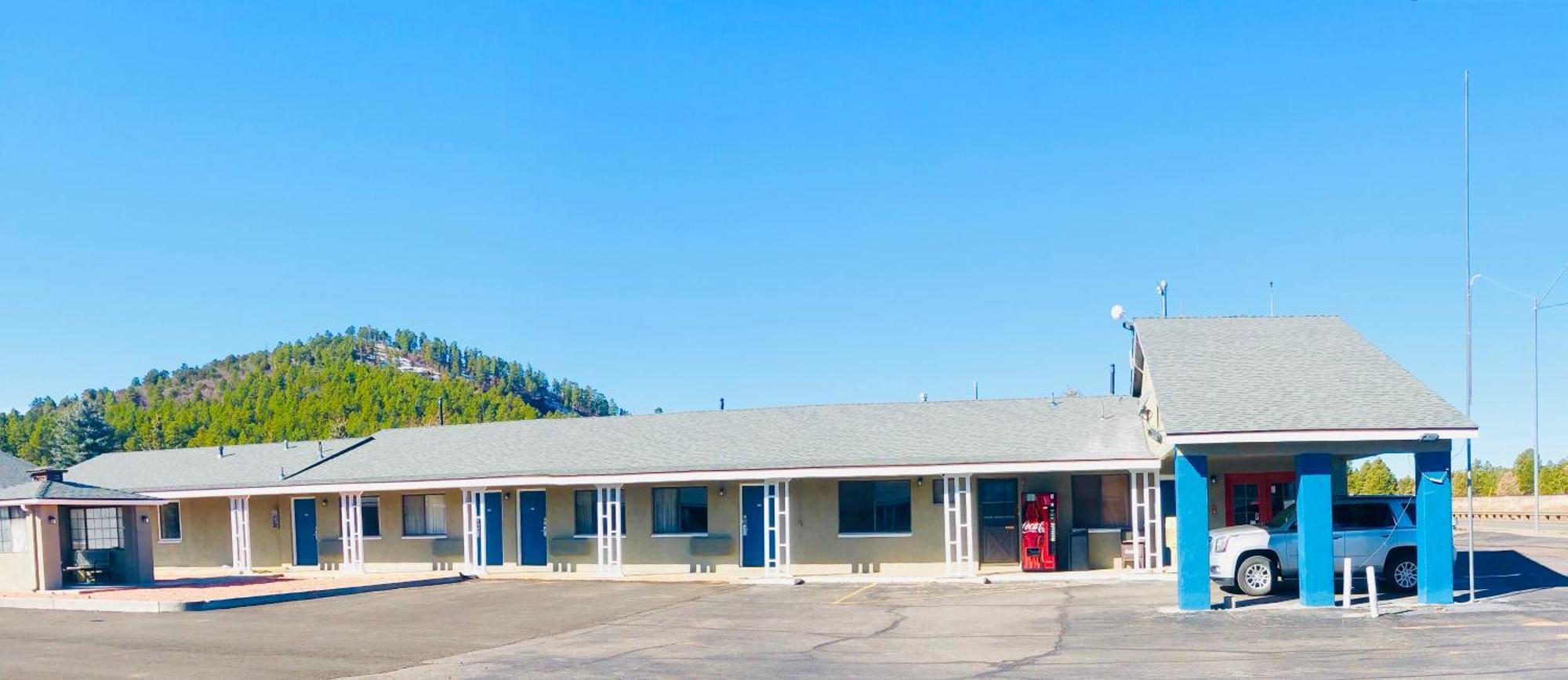 Super 8 By Wyndham Williams West Route 66 - Grand Canyon Area エクステリア 写真