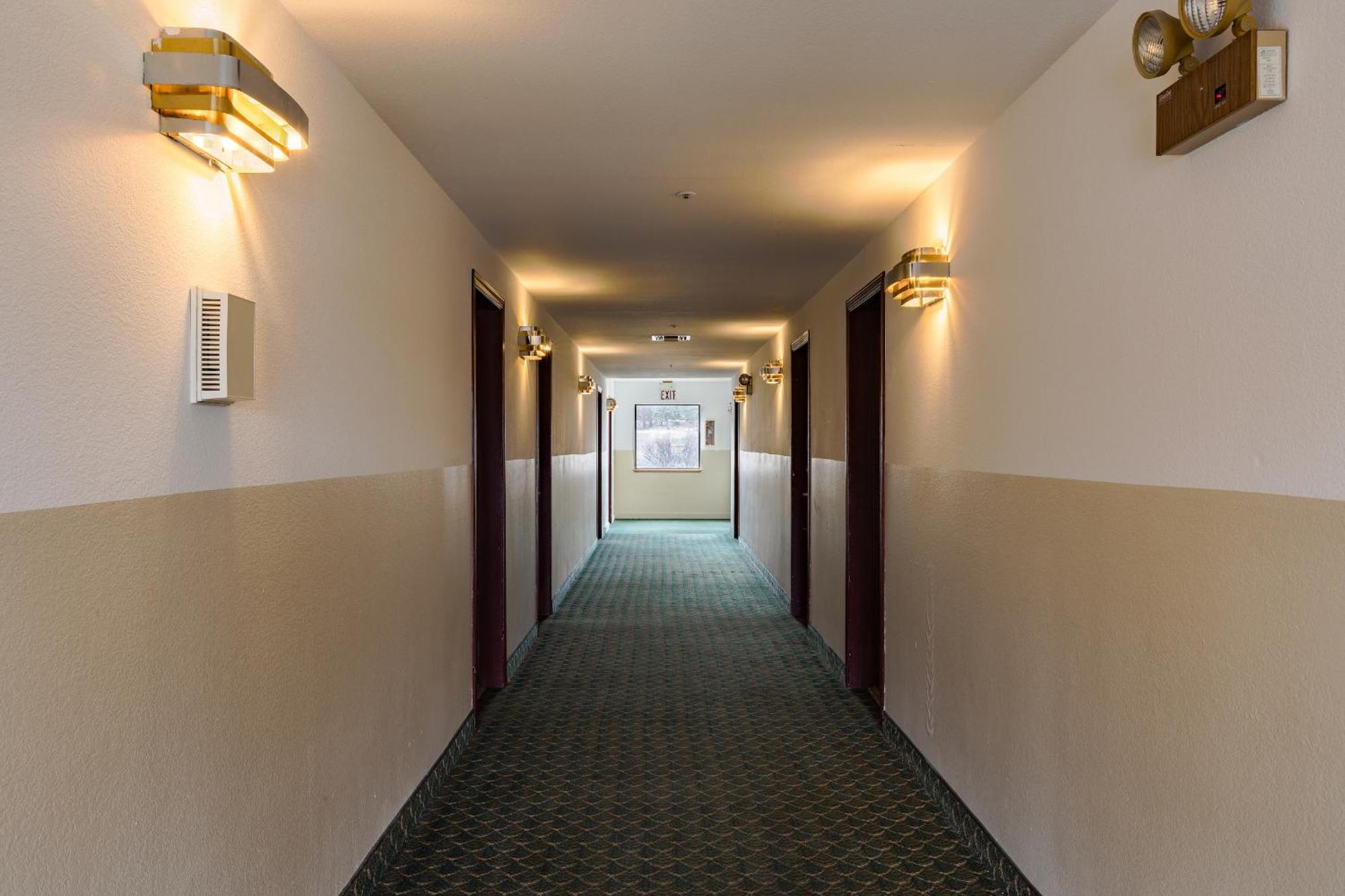 Super 8 By Wyndham Williams West Route 66 - Grand Canyon Area エクステリア 写真